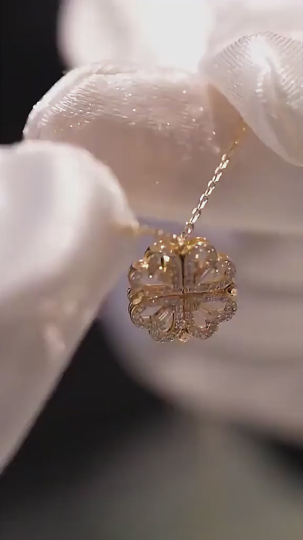 VELOURA™ Eternal Clover Necklace